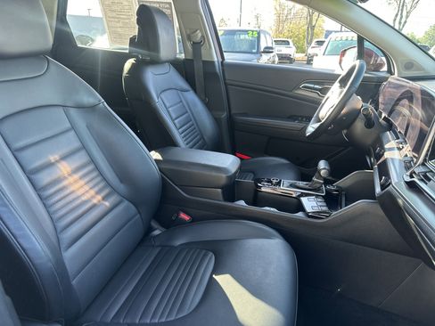 Used 2023 Kia Sportage SX image 13