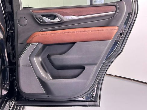 Used 2024 GMC Yukon Denali Ultimate image 13