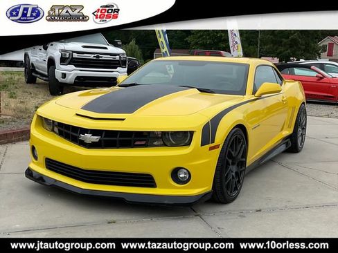 Used 2011 Chevrolet Camaro SS RWD image 3
