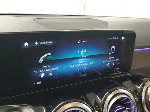 Used 2023 Mercedes-Benz GLB 250 4MATIC image 23