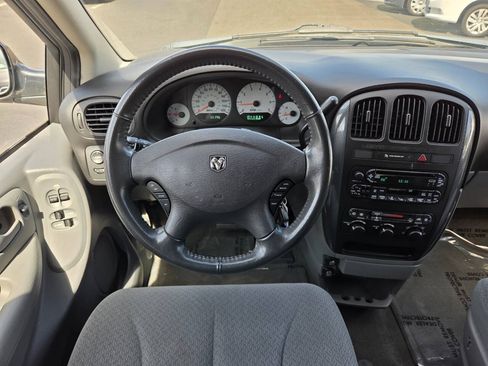 Used 2006 Dodge Grand Caravan SXT FWD image 12