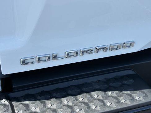 Used 2025 Chevrolet Colorado W/T RWD image 11