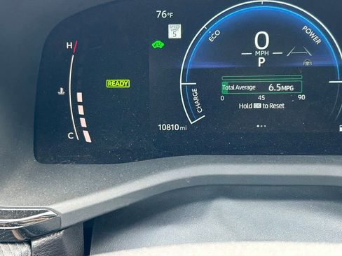 Used 2025 Toyota Camry SE w/ Convenience Package FWD image 35