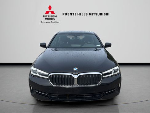 Used 2023 BMW 530i w/ Convenience Package RWD image 2