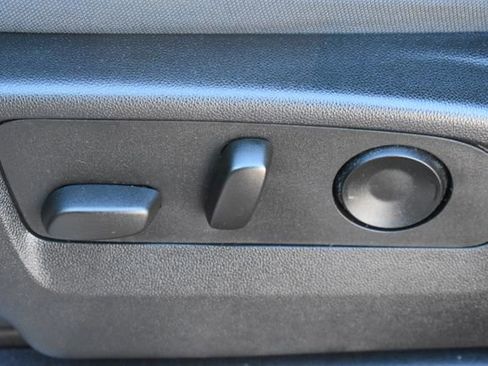 Used 2023 Chevrolet Silverado 1500 LT AWD/4WD image 24