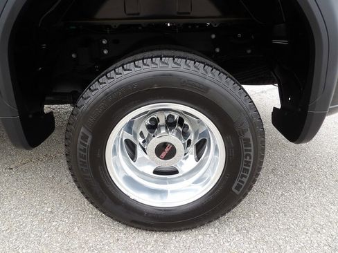 Used 2023 GMC Sierra 3500 Denali w/ Denali Ultimate Package image 64