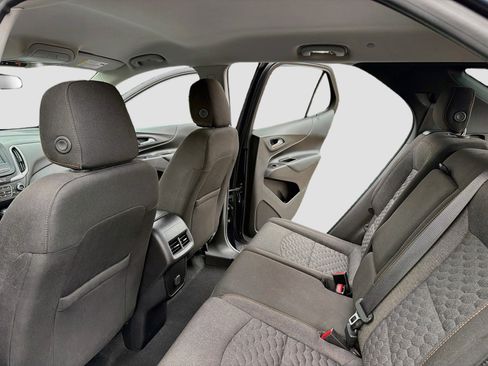 Used 2018 Chevrolet Equinox LT FWD image 12