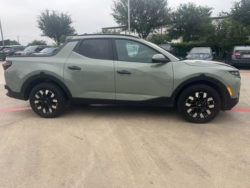 Used 2025 Hyundai Santa Cruz SEL image 2