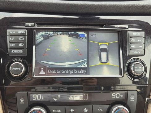 Used 2017 Nissan Rogue SL image 33