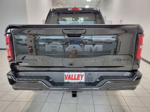 New 2026 RAM 1500 4x4 Crew Cab image 5