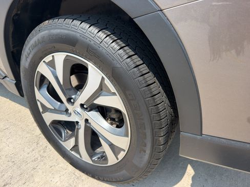 Used 2022 Subaru Outback Limited AWD/4WD image 8