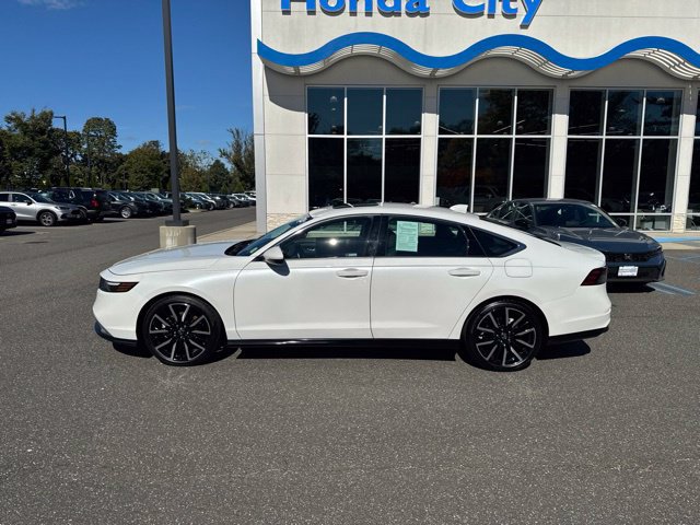Used 2023 Honda Accord Touring image 5