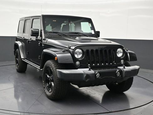 Used 2015 Jeep Wrangler Unlimited Sahara image 8
