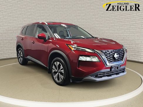 Used 2023 Nissan Rogue SV w/ SV Premium B Package AWD/4WD image 3