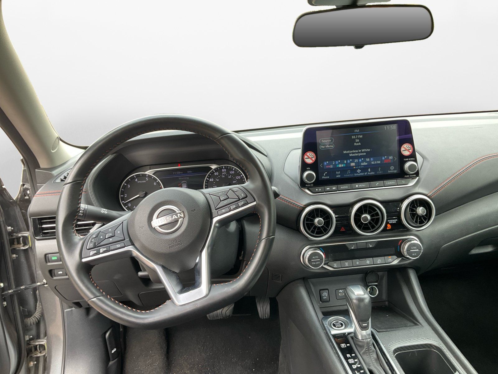 Used 2025 Nissan Sentra SR FWD image 11