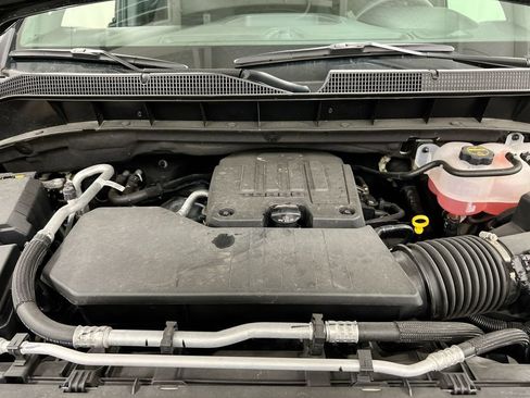 Used 2024 Chevrolet Silverado 1500 Custom AWD/4WD image 24