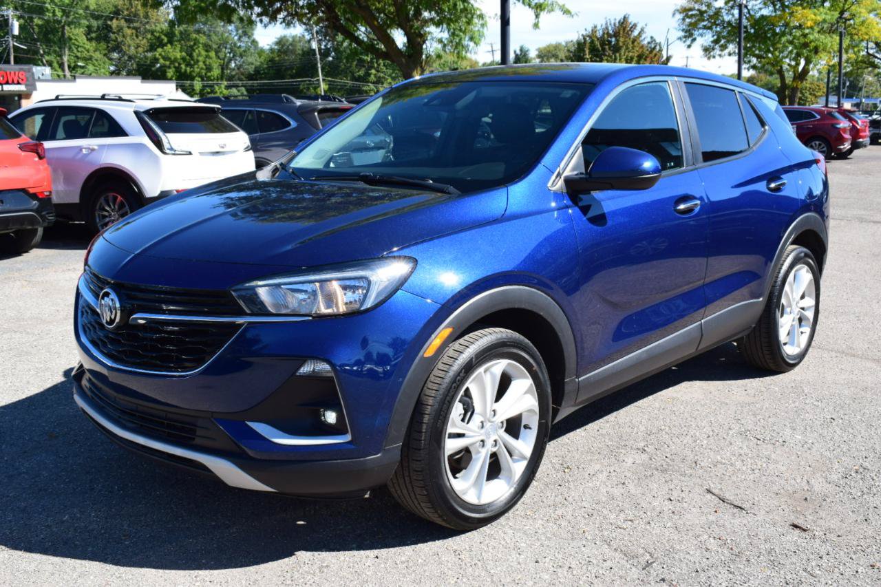 Used 2023 Buick Encore GX Preferred w/ Cold Weather Comfort Package FWD image 4