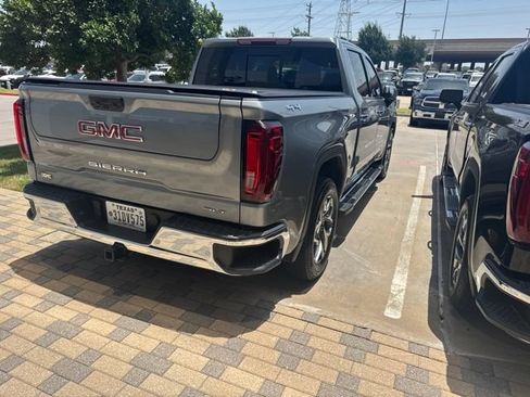 Used 2024 GMC Sierra 1500 SLT AWD/4WD image 4