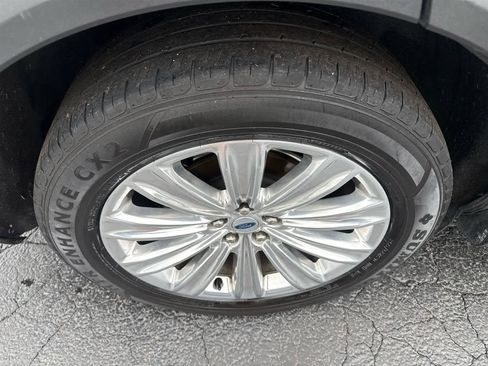 Used 2021 Ford Explorer Limited w/ Equipment Group 301A RWD image 9