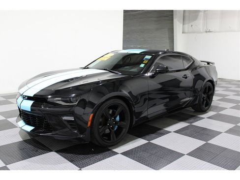 Used 2016 Chevrolet Camaro SS image 6