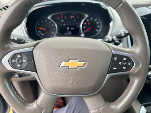 Used 2020 Chevrolet Traverse LT w/ LT Premium Package AWD/4WD image 13