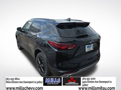Used 2023 Chevrolet Blazer LT w/ Sound & Technology Package AWD/4WD image 3