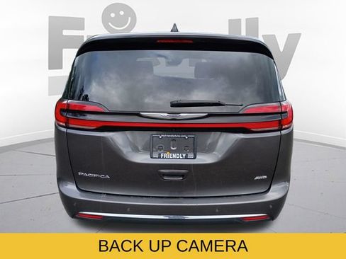 Used 2023 Chrysler Pacifica Touring-L w/ Uconnect Theater Family Group AWD/4WD image 8