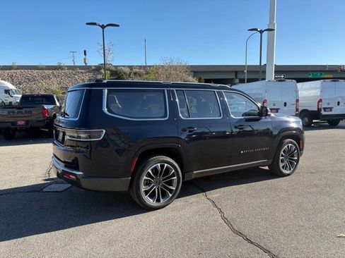 Used 2022 Jeep Grand Wagoneer Series III AWD/4WD image 7