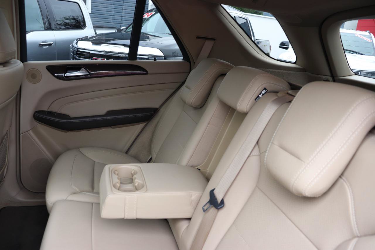Used 2015 Mercedes-Benz ML 350 4MATIC image 23