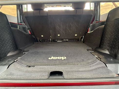 Used 2012 Jeep Wrangler Unlimited Sport AWD/4WD image 15