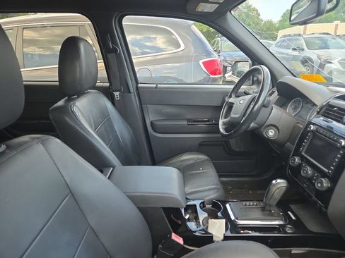 Used 2011 Ford Escape Limited w/ 302A Rapid Spec Order Code FWD image 10