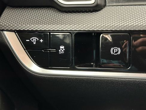 Used 2023 Kia Sportage LX image 17