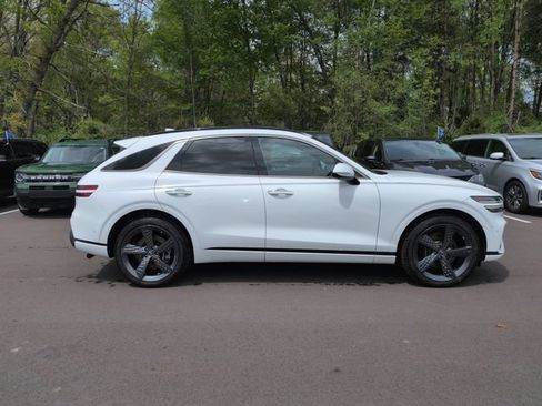 Used 2022 Genesis GV70 3.5T Sport w/ Sport Prestige Package AWD/4WD image 4