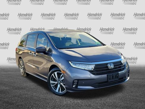 Used 2022 Honda Odyssey Touring image 2