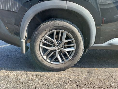 Used 2021 Nissan Rogue S FWD image 7
