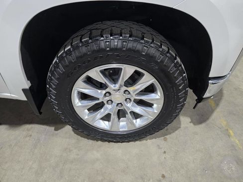 Used 2020 Chevrolet Silverado 1500 LTZ w/ LTZ Premium Package image 24