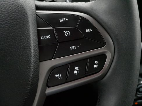 Used 2022 Jeep Cherokee Limited image 26