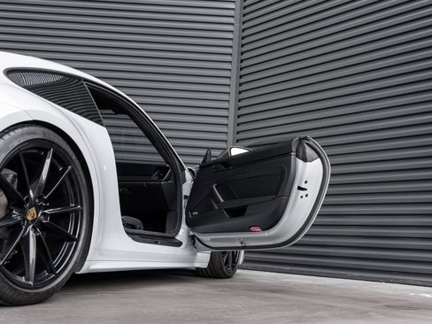 Certified 2024 Porsche 911 Carrera T image 34