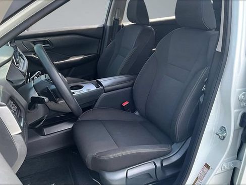Used 2025 Nissan Rogue S FWD image 21