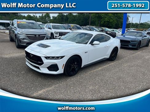 Used 2025 Ford Mustang GT RWD image 1