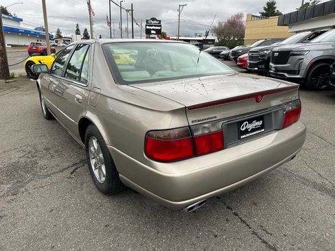 Used 2001 Cadillac Seville STS w/ Luxury Pkg image 3