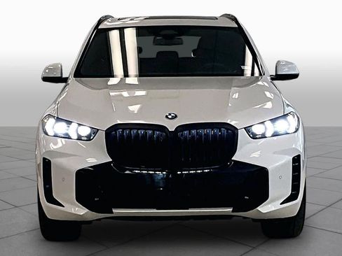 Used 2025 BMW X5 sDrive40i w/ M Sport Package RWD image 3