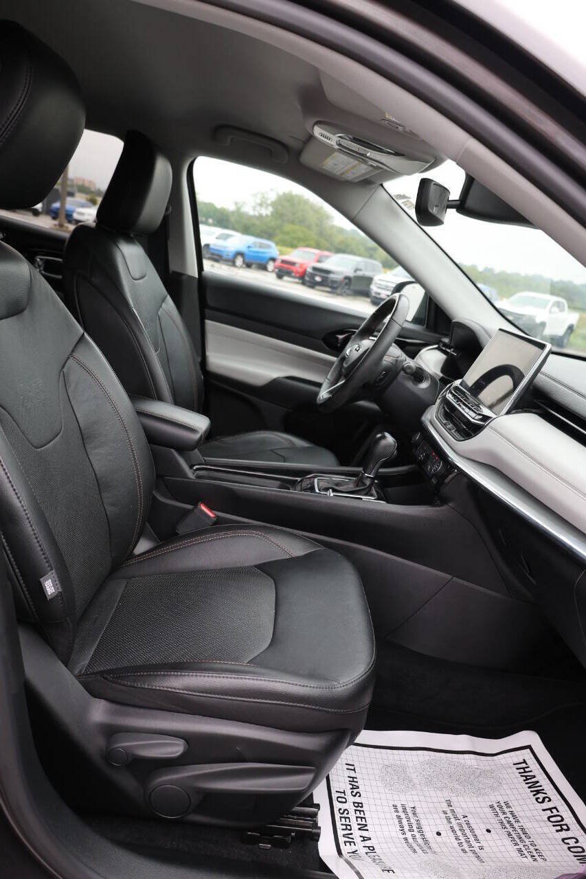 Used 2022 Jeep Compass Limited AWD/4WD image 15