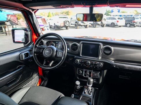 Used 2021 Jeep Gladiator Willys image 23