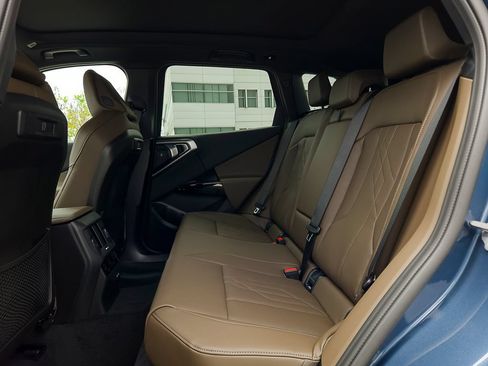 New 2026 BMW X3 xDrive30i w/ Premium Package AWD/4WD image 9