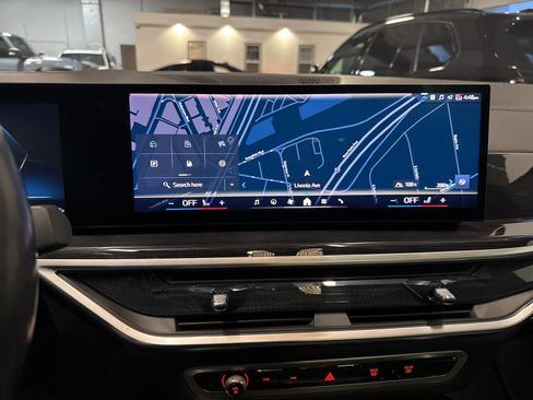 Used 2024 BMW X6 xDrive40i w/ Parking Assistance Package image 35