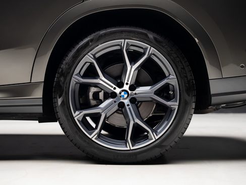 Used 2026 BMW X6 xDrive40i AWD/4WD image 21