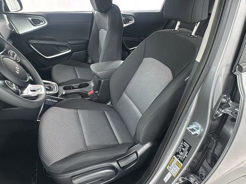 New 2025 Kia Soul LX image 10