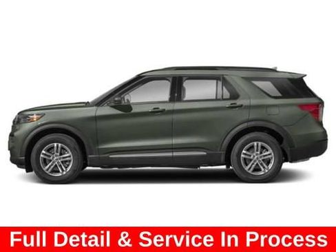 Used 2024 Ford Explorer XLT w/ Equipment Group 202A AWD/4WD image 3