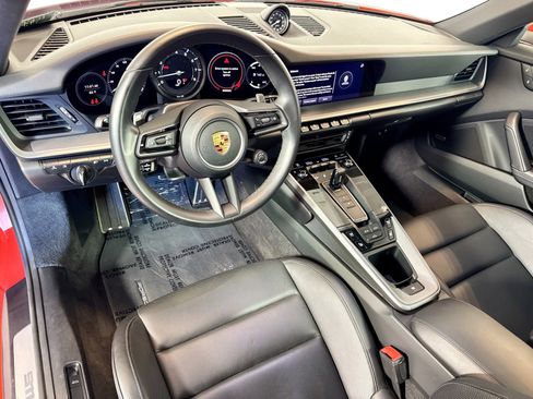 Used 2022 Porsche 911 Carrera image 4